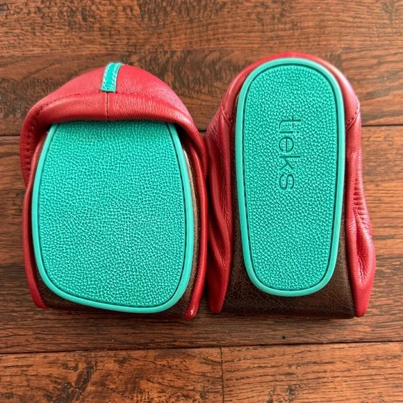 Tieks Cardinal Red Leather Ballet Flats with Teal Bottom sz 8 EUC - Picture 5 of 7